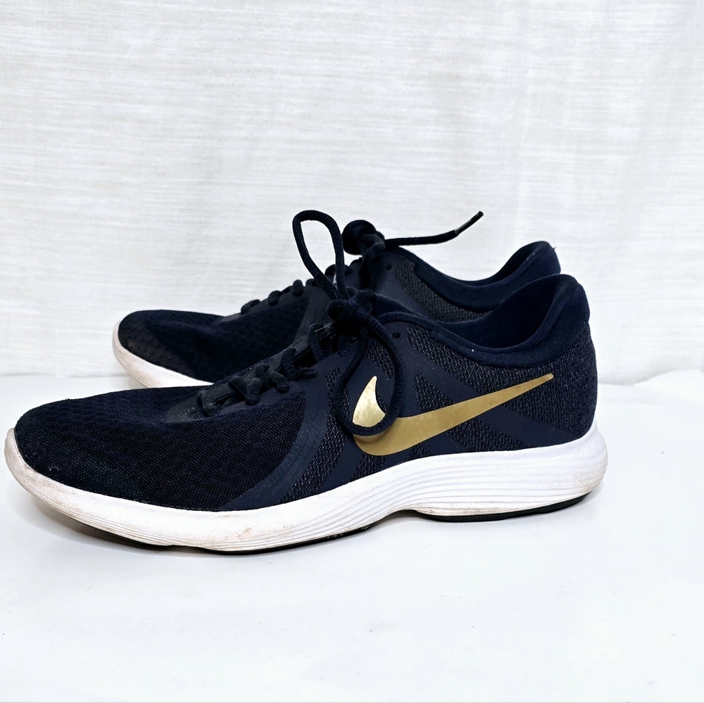 Nike Revolution 4 Obsidian W Size 9